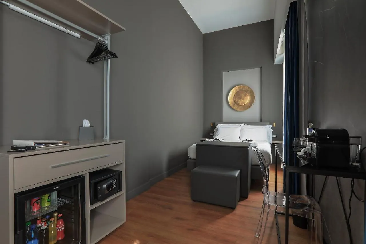 Palco Noir! Hotel Palermo 2*,  Italy
